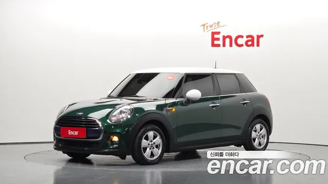 MINI Cooper 5 Base 3