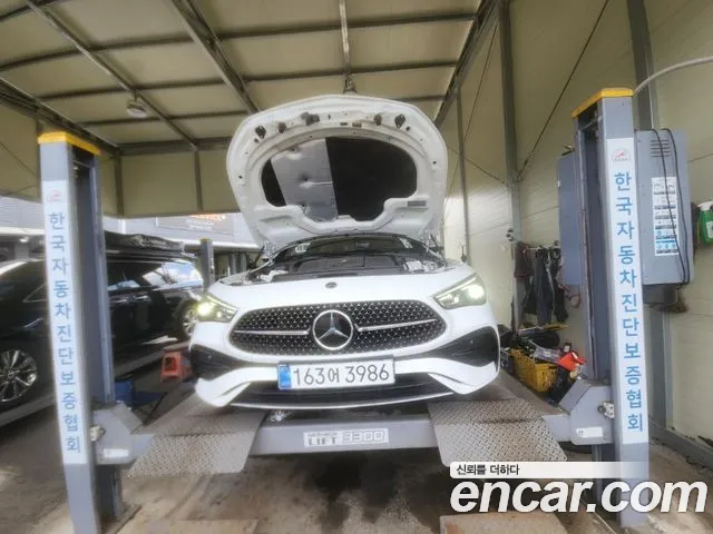 Mercedes-Benz CLE- C236 CLE200