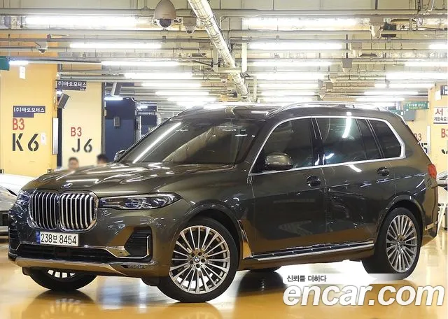 BMW X7 (G07) xDrive 40i 6
