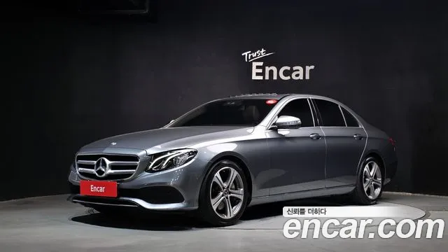 Mercedes-Benz E- W213 E300