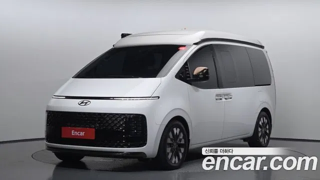 Hyundai Staria 4WD Prestige 11
