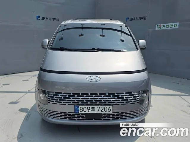 Hyundai Staria 5