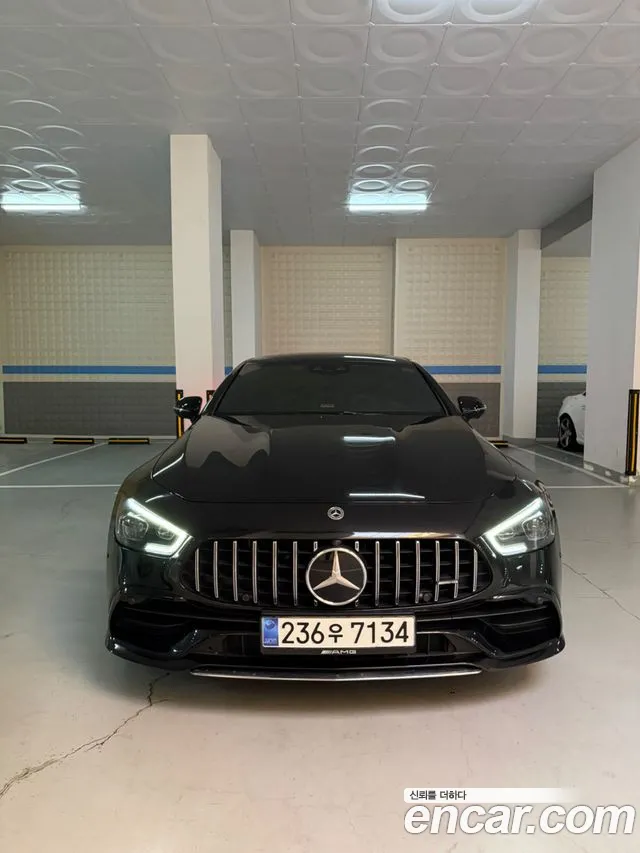 Mercedes-Benz AMG GT 4 43 4MATIC+