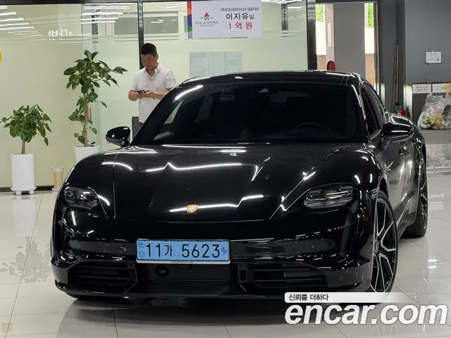 Porsche Taycan Turbo