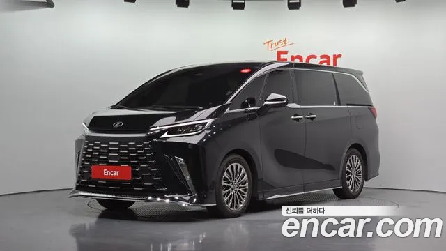 Lexus LM 2 500h