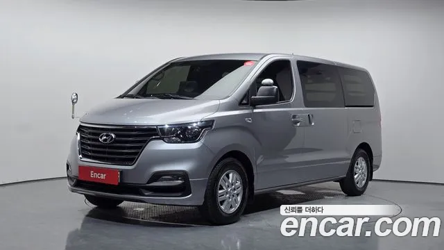 Hyundai The New Grand Starex 3
