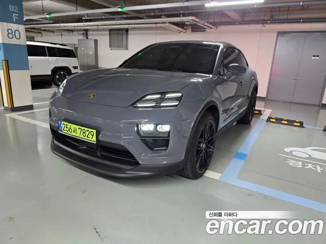 Porsche Macan EV 4S