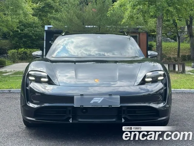 Porsche Taycan Turbo