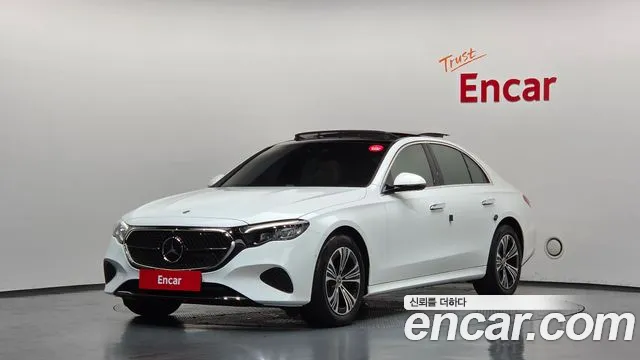 Mercedes-Benz E- W214 E200