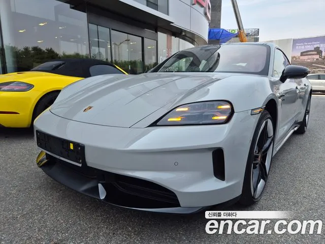Porsche Taycan 4S