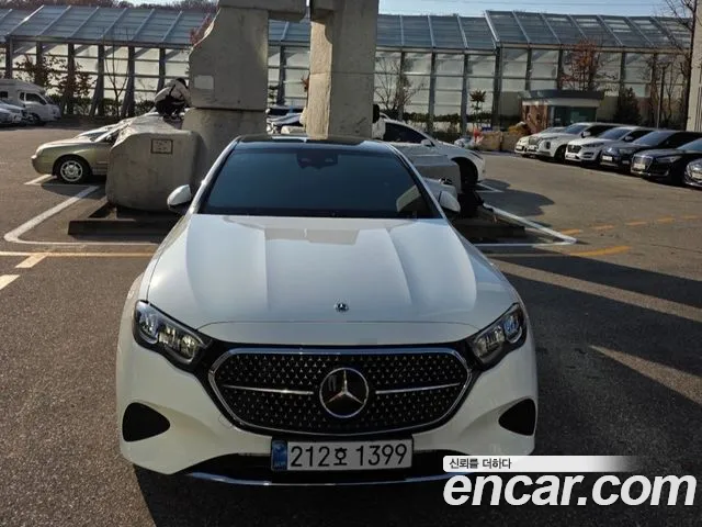 Mercedes-Benz E- W214 E200