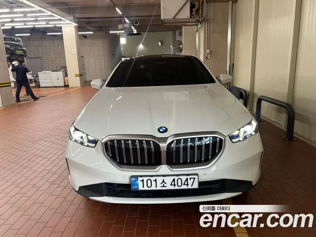 BMW 5 (G60) 520i