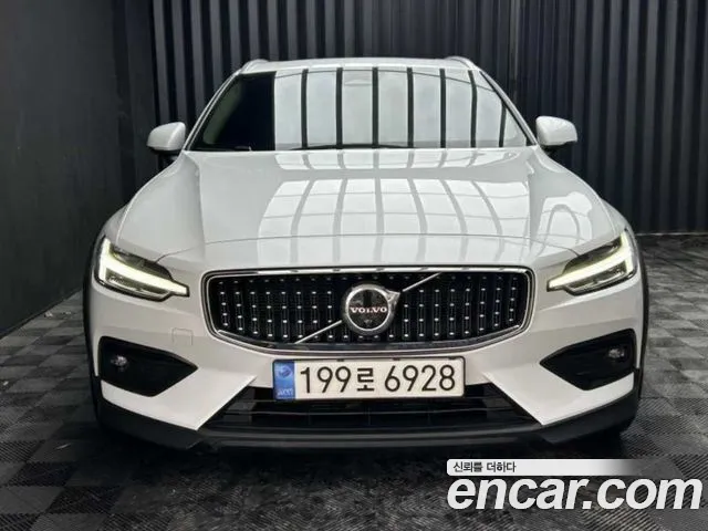 Volvo V60 2 B5 AWD