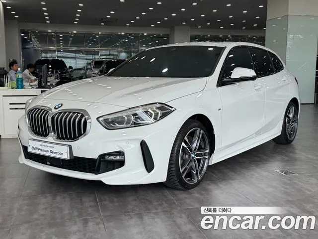 BMW 1 (F40) 120i M