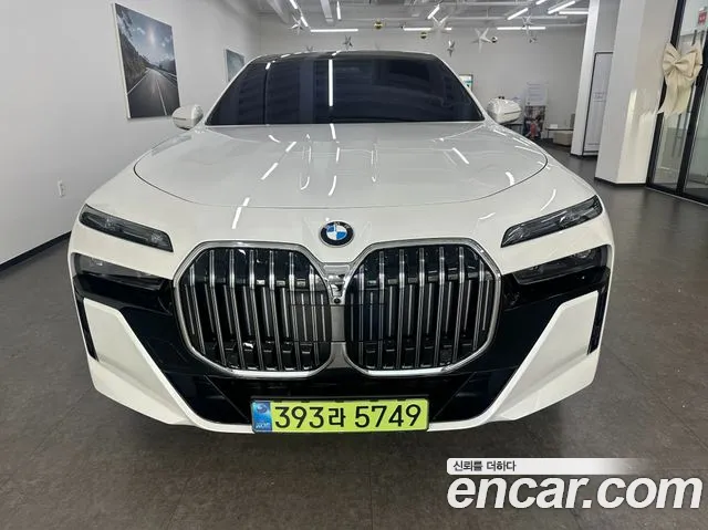 BMW 7 Series (G70) 740 d xDrive M Sport