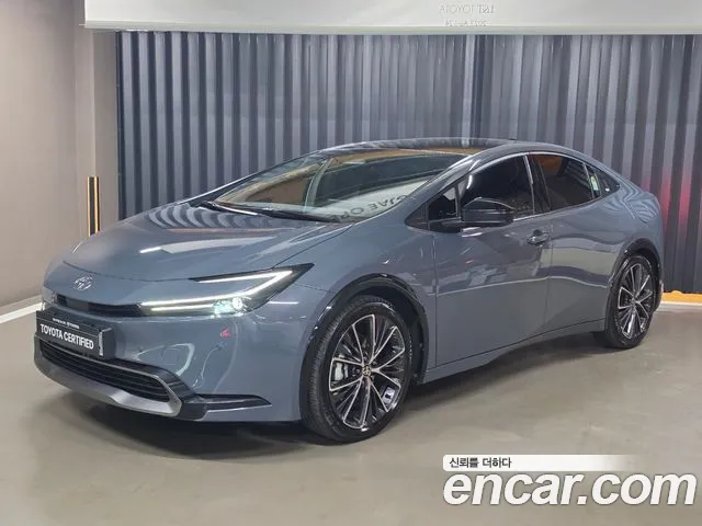 Toyota Prius 5 generation 2.0 XLE AWD