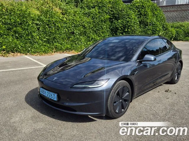 Tesla Model 3 RWD