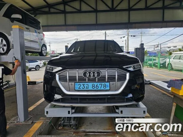 Audi e-tron 55
