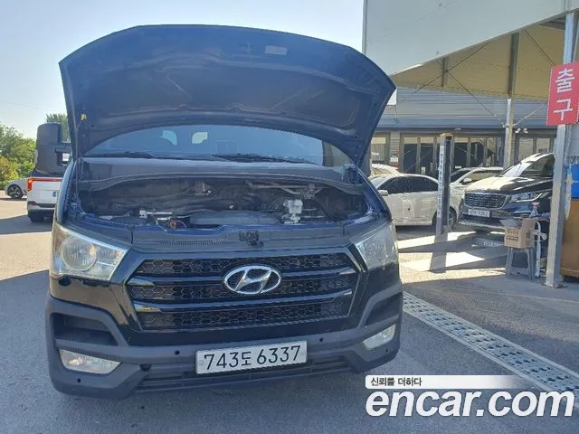 Hyundai Solati 15 Deluxe
