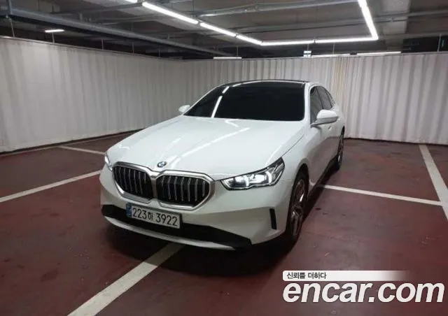 BMW 5 Series (G60) 520 i
