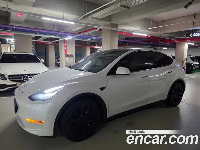 Tesla Model Y AWD