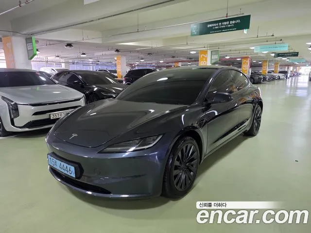 Tesla Model 3 RWD