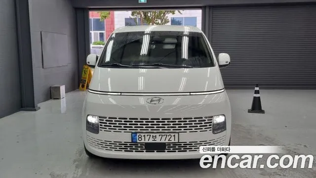 Hyundai Staria 5