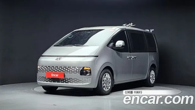 Hyundai Staria 3
