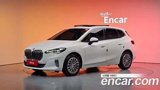 BMW 2 (U06) 220i
