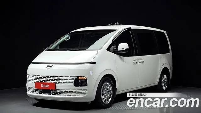 Hyundai Staria 3