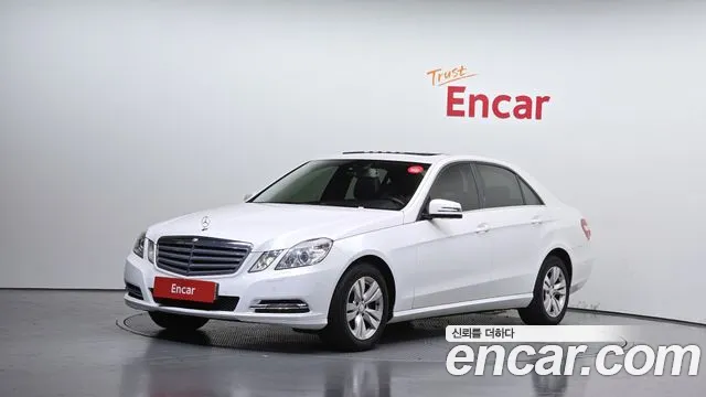 Mercedes-Benz E- W212 E200 CGI