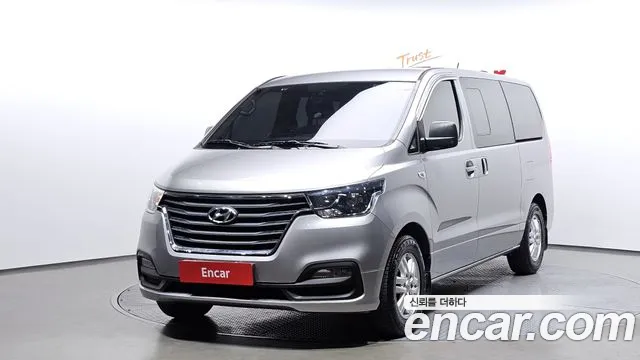 Hyundai The New Grand Starex 5