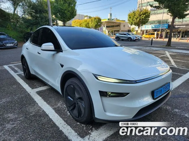 Tesla Y RWD