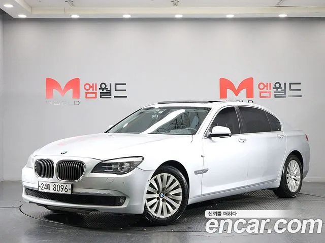 BMW 7 (F01) 740Li