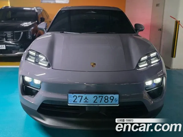 Porsche Macan EV 4S