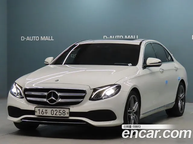 Mercedes-Benz E- W213 E200