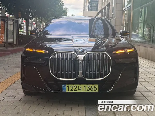 BMW 7 (G70) 740i xDrive M