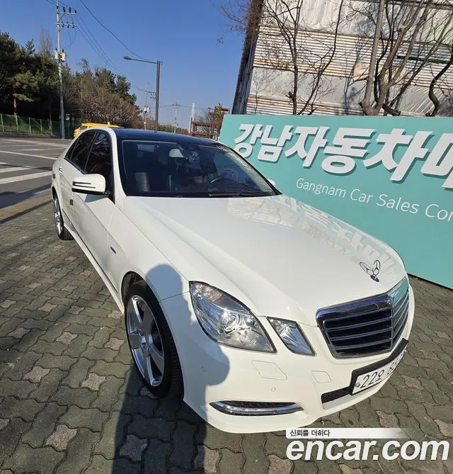 Mercedes-Benz E- W212 E350 4MATIC
