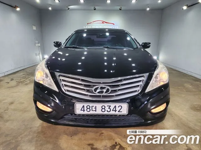 Hyundai Grandeur HG HG240