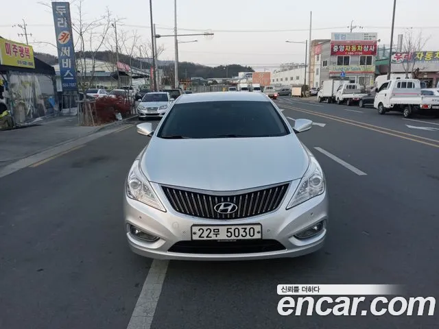 Hyundai Grandeur HG HG240