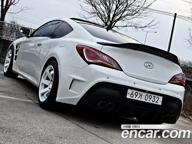 Hyundai Genesis 380 GT-R