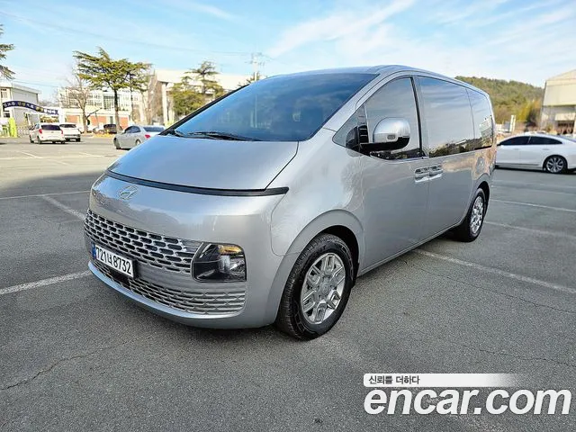 Hyundai Staria 4WD 11