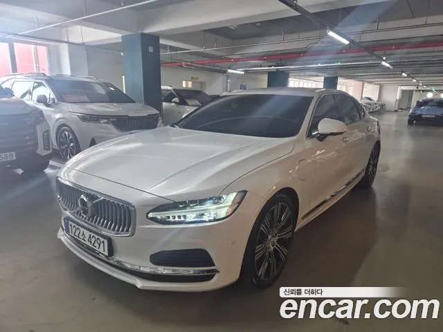 Volvo S90 T8 AWD