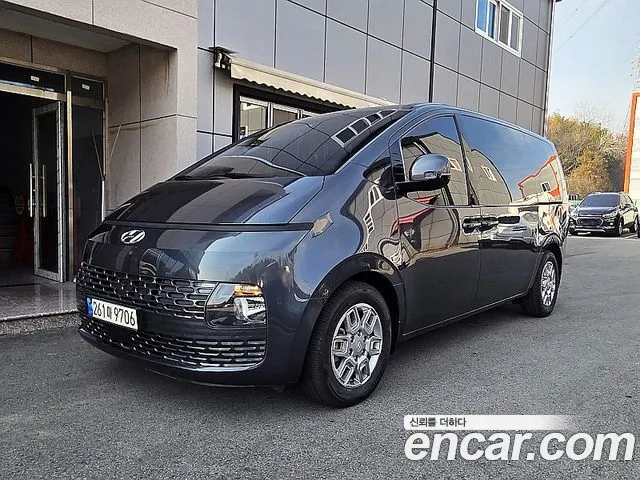 Hyundai Staria 4WD 9