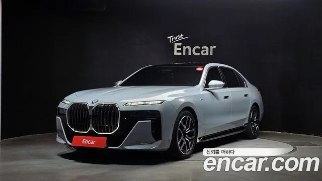 BMW 7 (G70) 740i sDrive M