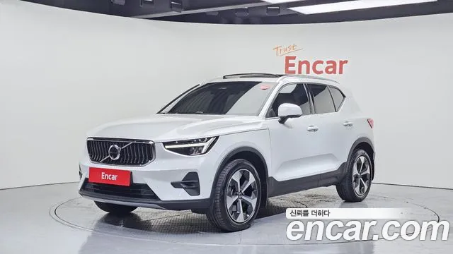 Volvo XC40 B4