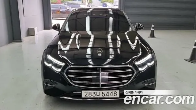 Mercedes-Benz E- W214 E300 4MATIC Exclusive