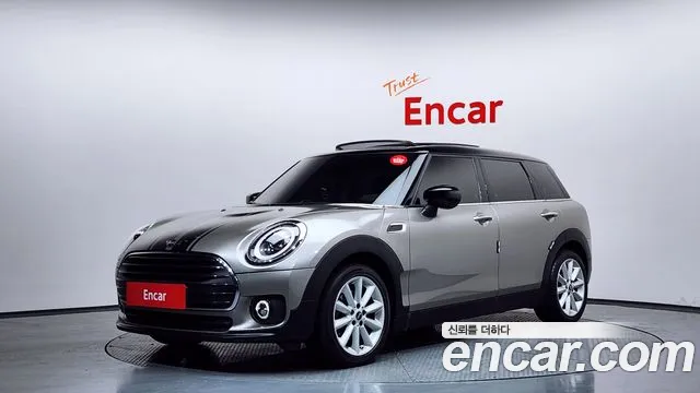 MINI Cooper Clubman Base 2
