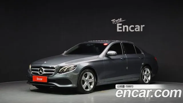 Mercedes-Benz E- W213 E200