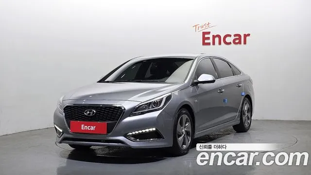 Hyundai LF Sonata Hybrid 2.0 HEV